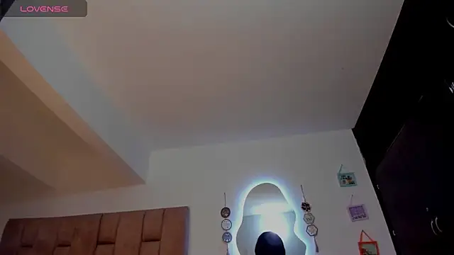 Snapshot of Estrella_rousel chatting on 06.18.26 Estrella rousel online show from 06.18.26