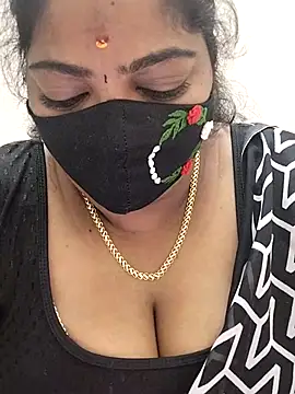 Snapshot of Sindhu-31 chatting on 06.23.26 Sindhu-31 online show from 06.23.26