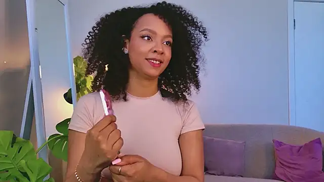 Snapshot of Tiana_Toffee chatting on 06.07.26 Tiana Toffee online show from 06.07.26