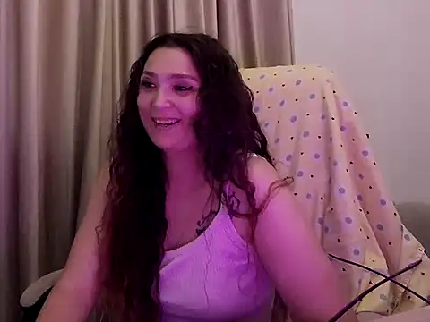 Snapshot of Lola_Creolla chatting on 05.26.26 Lola Creolla online show from 05.26.26