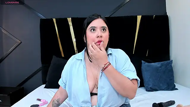Snapshot of maite_graay chatting on 06.01.26 maite graay online show from 06.01.26