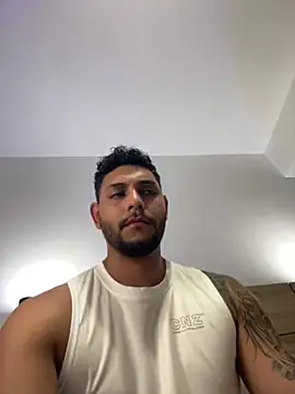 Snapshot of aron_taylor29 chatting on 05.26.26 aron taylor29 online show from 05.26.26