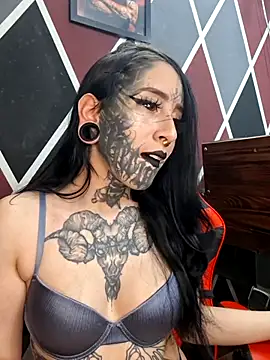 Snapshot of Venom-Luna chatting on 06.04.26 Venom-Luna online show from 06.04.26