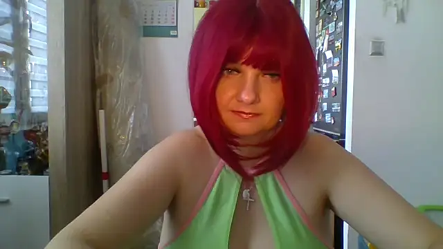 Snapshot of MeganFlirt chatting on 07.14.26 MeganFlirt online show from 07.14.26