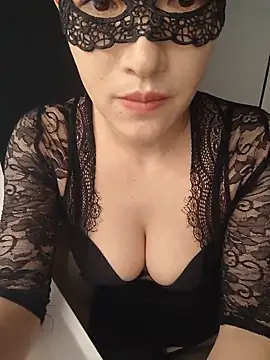 Snapshot of DD202820 chatting on 06.13.26 DD202820 online show from 06.13.26