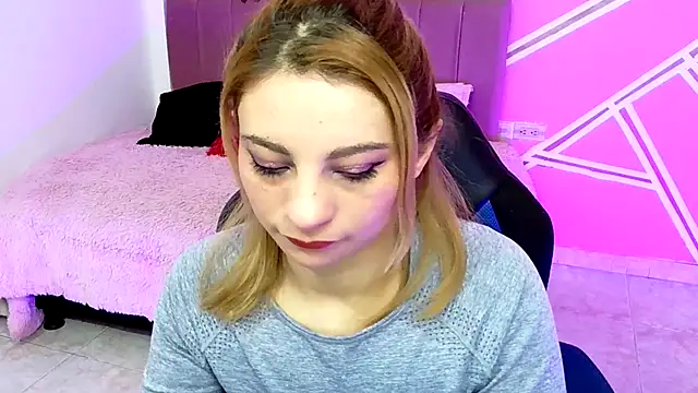 Snapshot of Barbie__sweet chatting on 06.04.26 Barbie sweet online show from 06.04.26