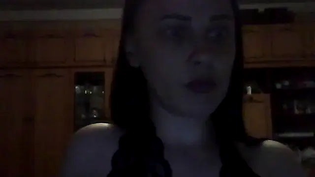 Snapshot of AsyjaLoew chatting on 05.26.26 AsyjaLoew online show from 05.26.26