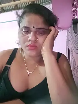 Snapshot of Maya_Vabi chatting on 06.19.26 Maya Vabi online show from 06.19.26