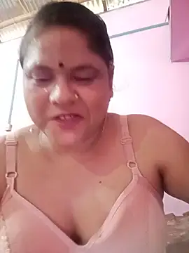 Snapshot of Maya_Vabi chatting on 07.16.26 Maya Vabi online show from 07.16.26
