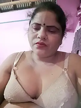 Snapshot of Maya_Vabi chatting on 07.18.26 Maya Vabi online show from 07.18.26