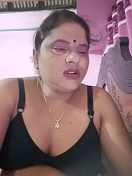 Snapshot of Maya_Vabi chatting on 07.25.26 Maya Vabi online show from 07.25.26