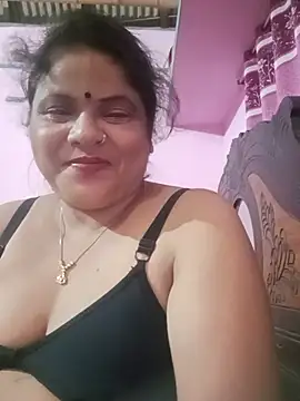 Snapshot of Maya_Vabi chatting on 07.26.26 Maya Vabi online show from 07.26.26