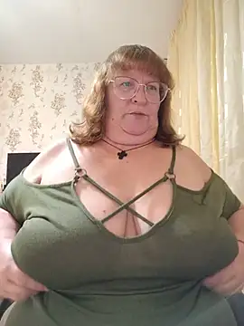 Snapshot of Sweet19-68 chatting on 06.28.26 Sweet19-68 online show from 06.28.26
