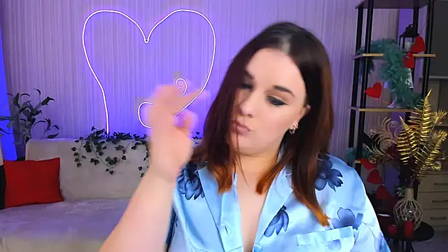 Snapshot of OliviaTwens chatting on 06.01.26 OliviaTwens online show from 06.01.26