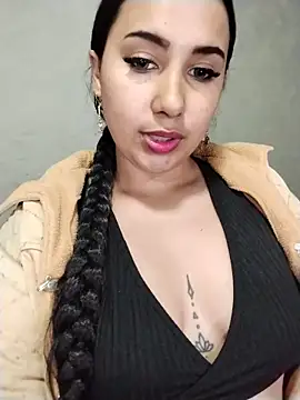 Snapshot of shantall_cute chatting on 06.07.26 shantall cute online show from 06.07.26
