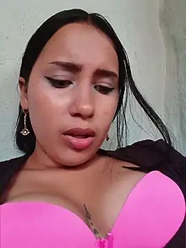 Snapshot of shantall_cute chatting on 06.14.26 shantall cute online show from 06.14.26