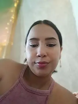 Snapshot of shantall_cute chatting on 06.20.26 shantall cute online show from 06.20.26
