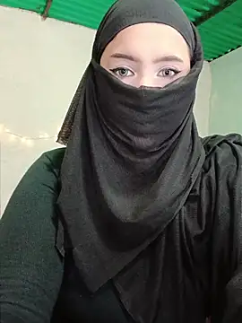 Snapshot of shantall_cute chatting on 06.25.26 shantall cute online show from 06.25.26