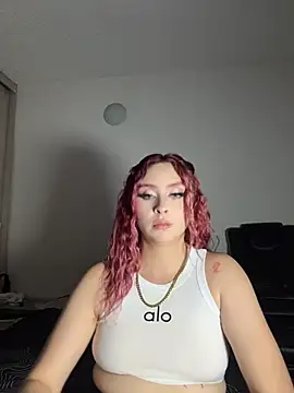 Snapshot of Sophia_LuxxX chatting on 05.30.26 Sophia LuxxX online show from 05.30.26