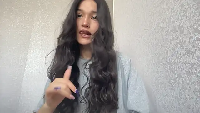 Snapshot of LisetteParajon chatting on 06.12.26 LisetteParajon online show from 06.12.26