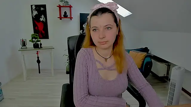 Snapshot of CamelliaStone chatting on 05.28.26 CamelliaStone online show from 05.28.26