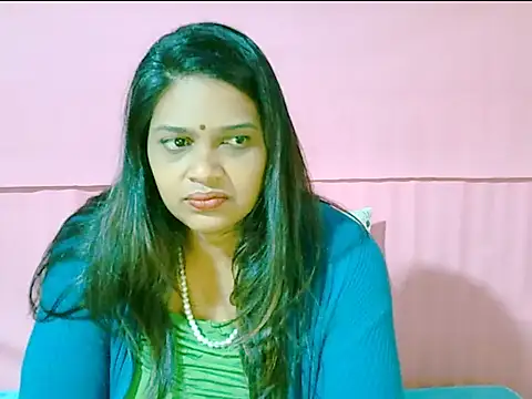 Snapshot of SexyIndianSugar chatting on 05.28.26 SexyIndianSugar online show from 05.28.26