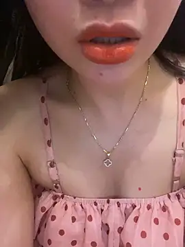 Snapshot of Lisa-sexywet chatting on 06.08.26 Lisa-sexywet online show from 06.08.26