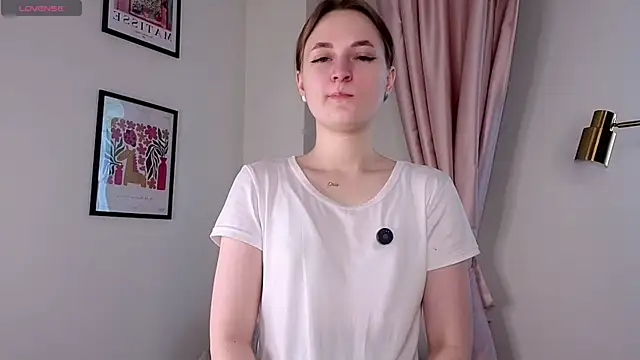 Snapshot of LeishaChamblee chatting on 06.08.26 LeishaChamblee online show from 06.08.26