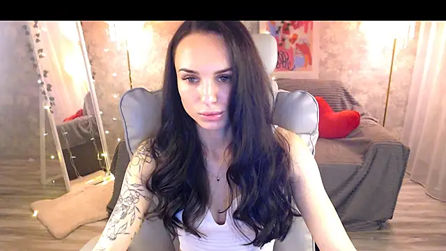 Snapshot of NicoleMerz chatting on 06.25.26 NicoleMerz online show from 06.25.26