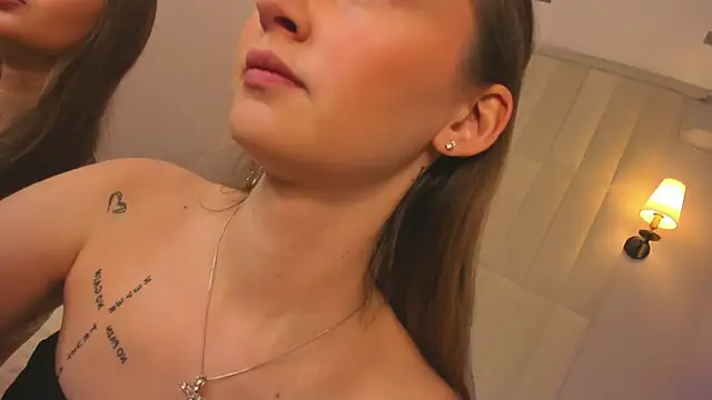 Snapshot of Ella_Butler chatting on 06.23.26 Ella Butler online show from 06.23.26