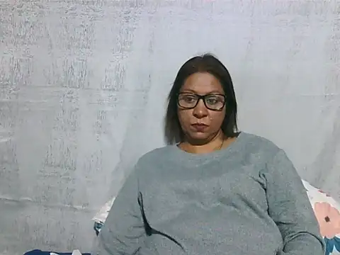 Snapshot of IndianSexyMilf69 chatting on 06.04.26 IndianSexyMilf69 online show from 06.04.26