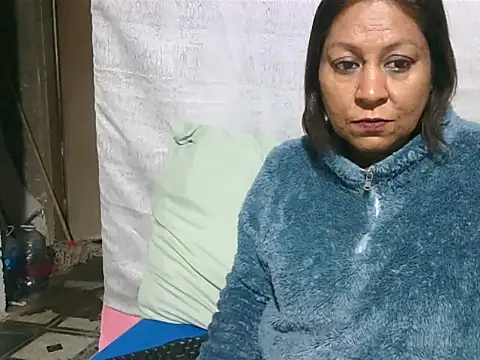 Snapshot of IndianSexyMilf69 chatting on 06.10.26 IndianSexyMilf69 online show from 06.10.26