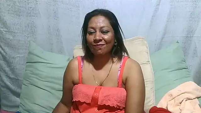 Snapshot of IndianSexyMilf69 chatting on 07.07.26 IndianSexyMilf69 online show from 07.07.26