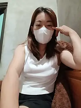 Snapshot of -Trinina- chatting on 06.23.26 -Trinina- online show from 06.23.26