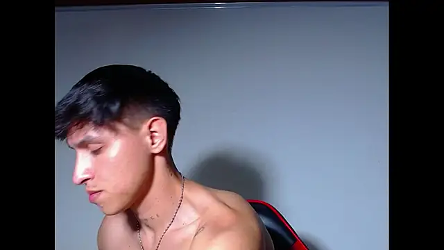 Snapshot of rowanbig chatting on 07.14.26 rowanbig online show from 07.14.26