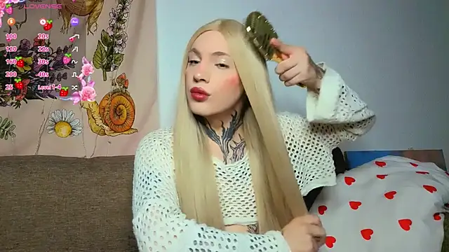 Snapshot of Chloecherry chatting on 07.12.26 Chloecherry online show from 07.12.26