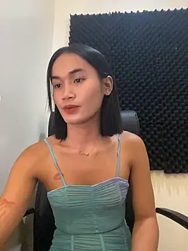 Snapshot of bigcock_janine chatting on 06.27.26 bigcock janine online show from 06.27.26