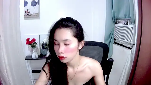 Snapshot of heartx_ chatting on 06.19.26 heartx online show from 06.19.26