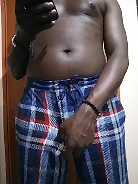 Snapshot of Bigblackman25 chatting on 06.12.26 Bigblackman25 online show from 06.12.26