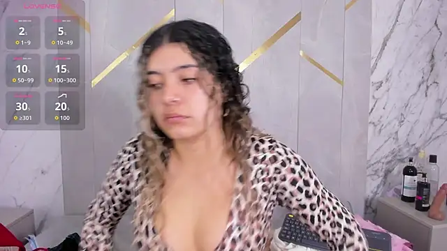 ChloeBelle  online show from 07.04.26