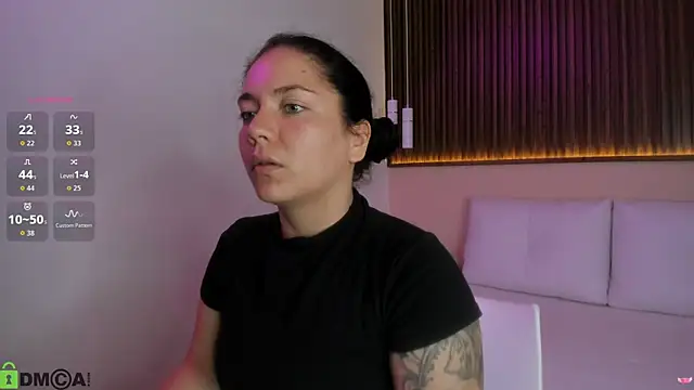 Snapshot of rebecaa_grey chatting on 07.04.26 rebecaa grey online show from 07.04.26