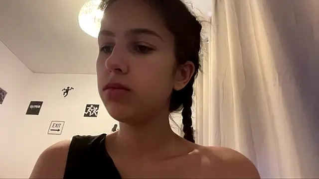 Snapshot of SindyKay chatting on 06.11.26 SindyKay online show from 06.11.26