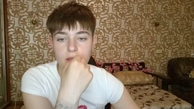Snapshot of EmyHills chatting on 07.25.26 EmyHills online show from 07.25.26