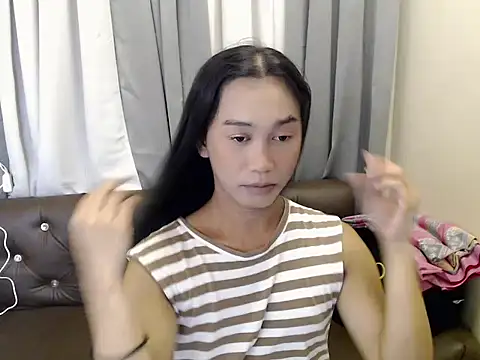 Snapshot of kyla_pretty chatting on 07.17.26 kyla pretty online show from 07.17.26