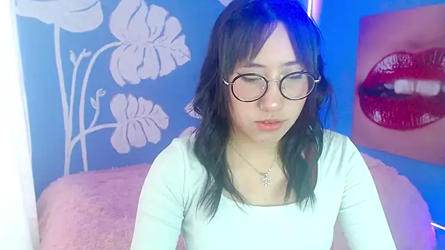Snapshot of eli_doll chatting on 06.30.26 eli doll online show from 06.30.26