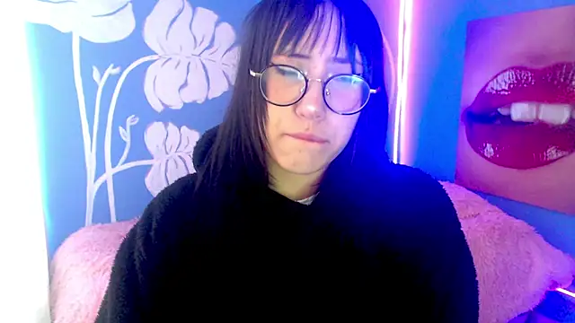 Snapshot of eli_doll chatting on 07.08.26 eli doll online show from 07.08.26