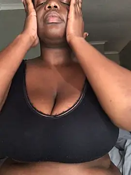 Vickiesah online show from 07.27.26