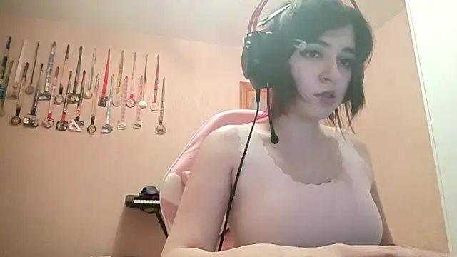Snapshot of bunnyhoneylovehands chatting on 06.23.26 bunnyhoneylovehands online show from 06.23.26