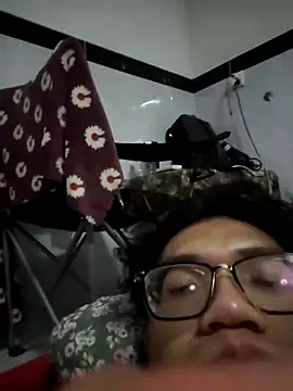 Snapshot of yinsunny314 chatting on 07.28.26 yinsunny314 online show from 07.28.26