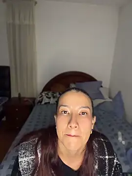 Snapshot of ArielFerrara chatting on 06.14.26 ArielFerrara online show from 06.14.26